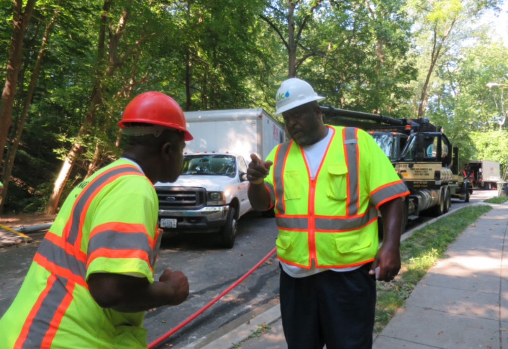 John Crowder of DCW directs contractor personnel. (photo by Marlene Berlin)